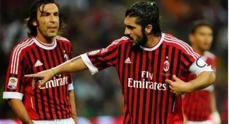 见证！国乒队员登上领奖台