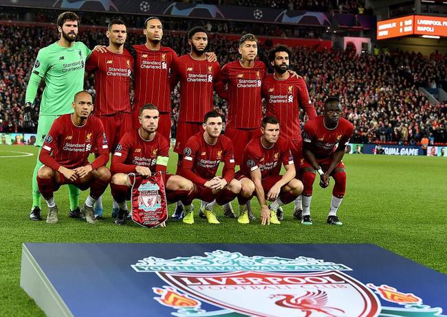 脚后跟停球+倒钩解围，阿拉伯杯上阿尔及利亚一后卫防守尽显球技