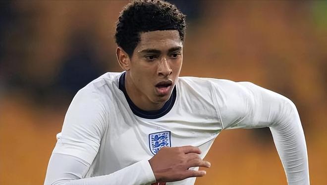 黄希扬：向余望在国奥遭受巨大质疑，归队后每个人都在鼓励他