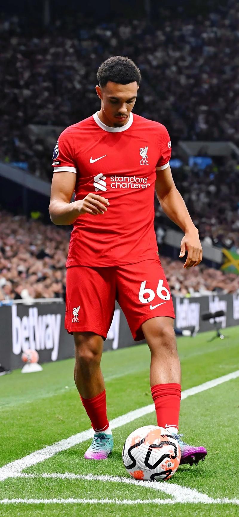 记者：尤文准备接受马赛对小维阿的报价，交易很快完成