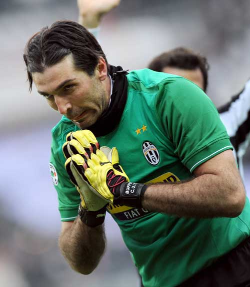 格策再遇弗里克，欧冠对决引回忆