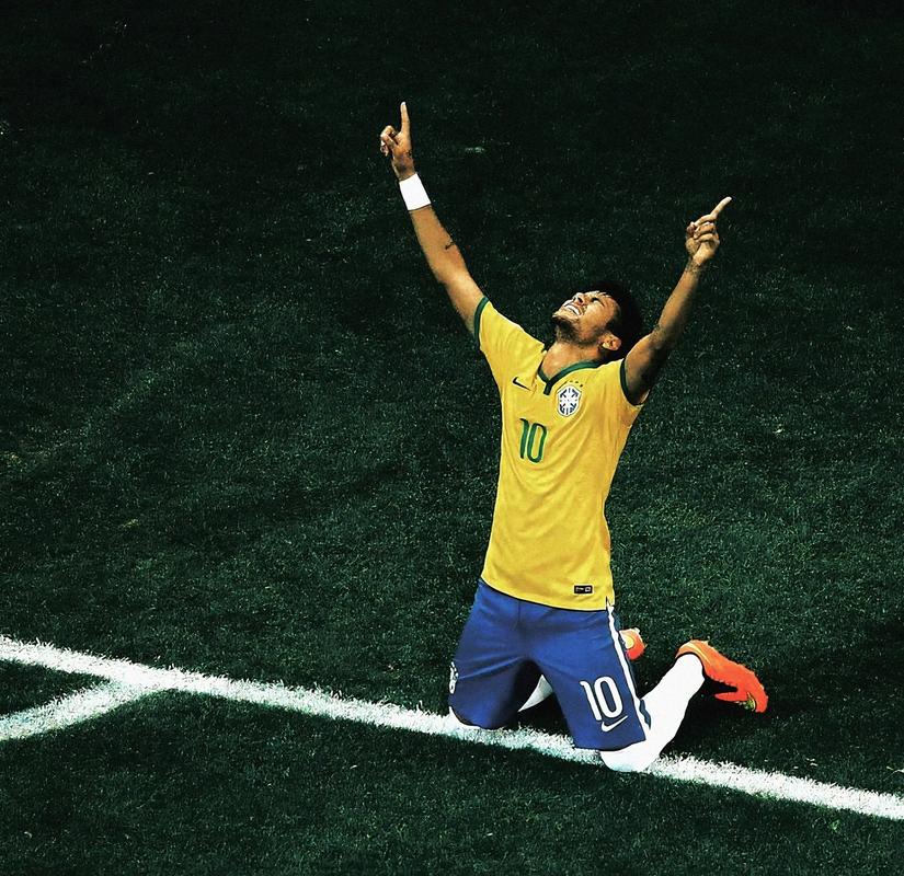 昆萨：在药厂效力获得国家队征召很正常，希望在主场拿下纽卡