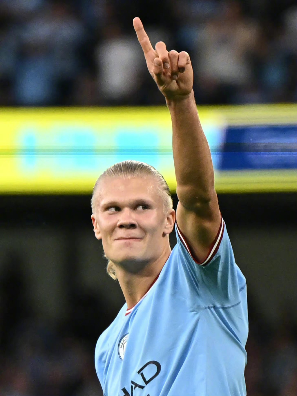 CBA：上海男篮主场大胜同曦